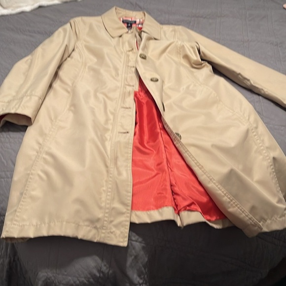 Size Medium Lands End Rain coat - Picture 1 of 2